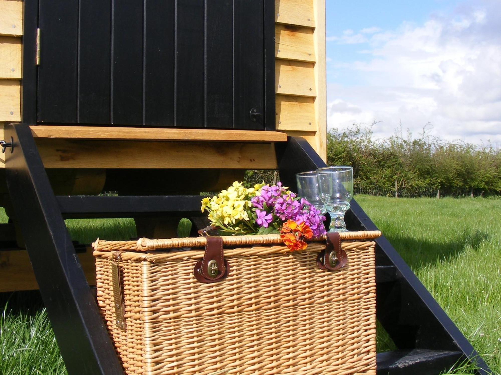 Dinton  Marshwood Farm B&B And Shepherds Hut מראה חיצוני תמונה
