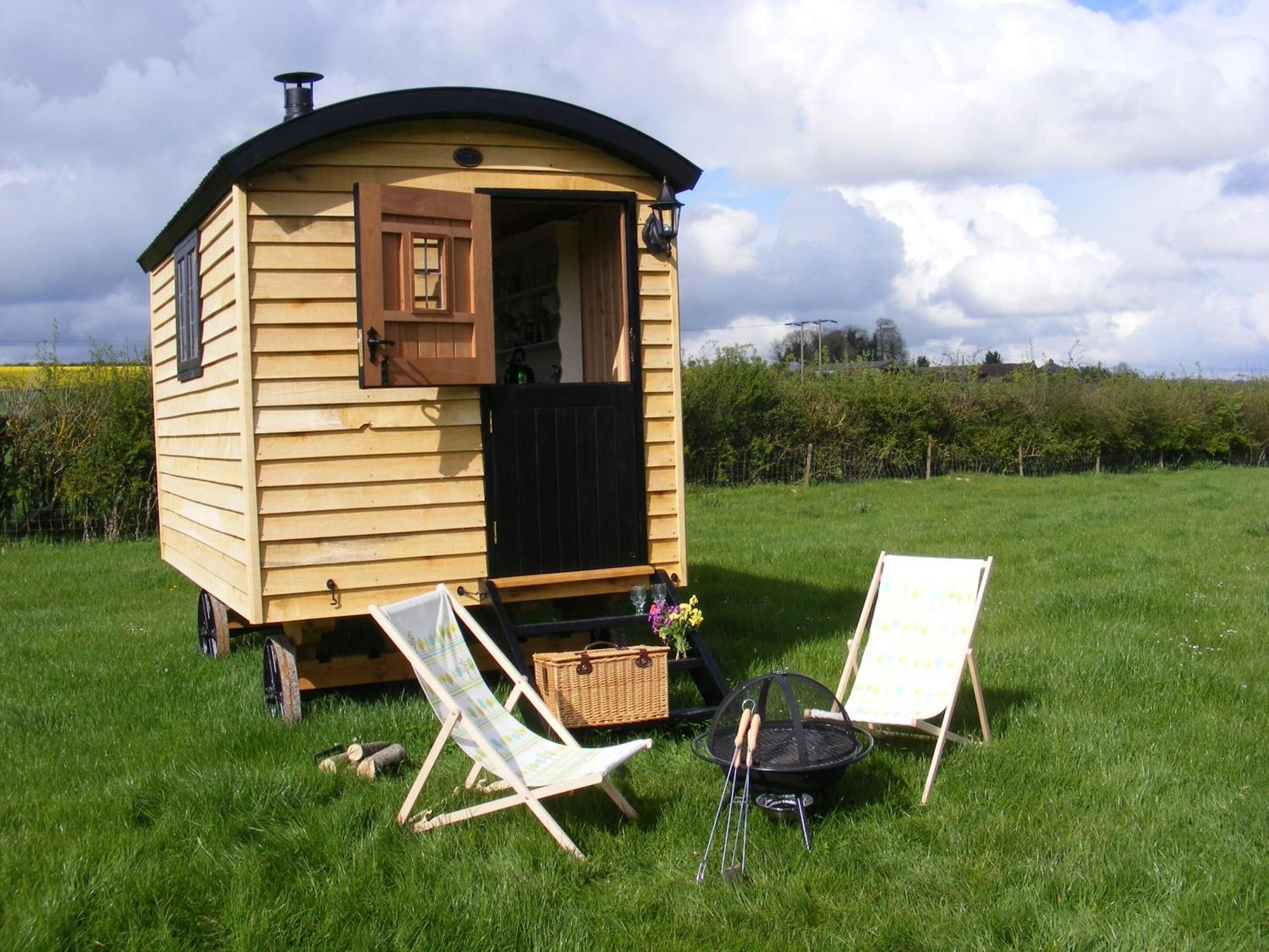 Dinton  Marshwood Farm B&B And Shepherds Hut מראה חיצוני תמונה